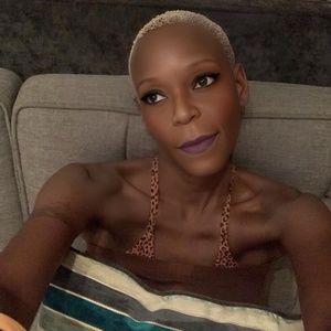 Meet your Posher, Ms. KoKoh